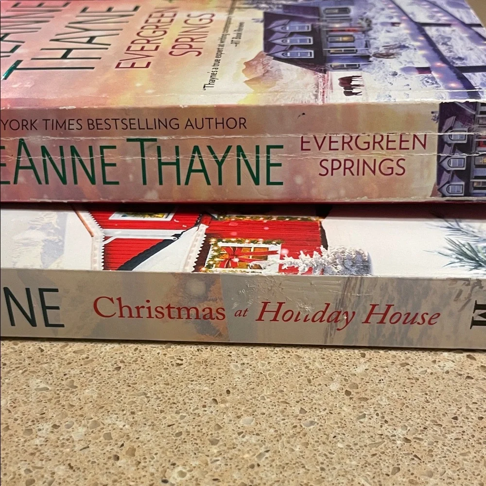 RaeAnne Thayne Holiday Book Set